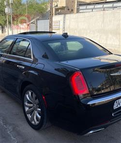 کرایسلەر 300